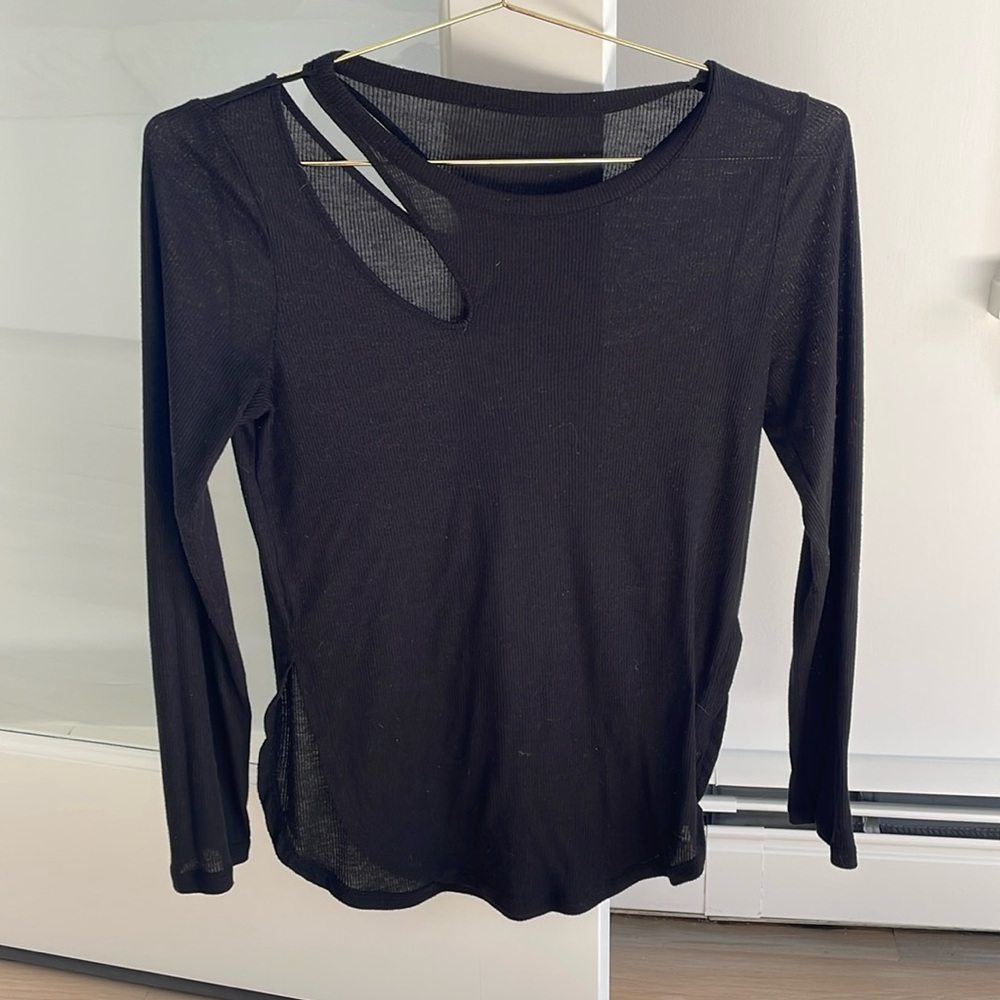 Alo size small long sleeve shirt